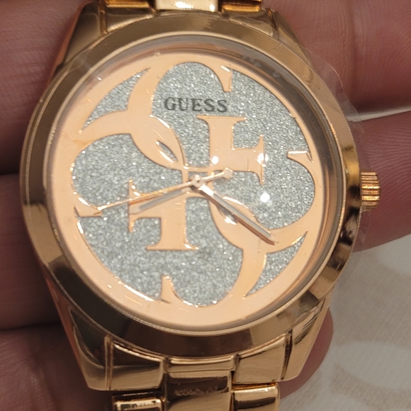 GUESS watch - Picture 2 of 4